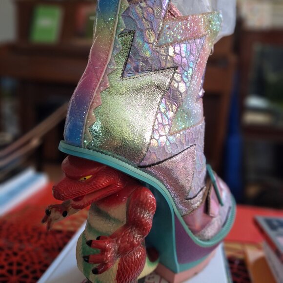 Rare "Roary" platform bootie from Irregular Choice - Picture 3 of 5